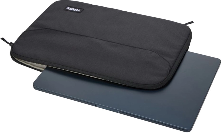 Etui dopasowane do MacBook Air 15"