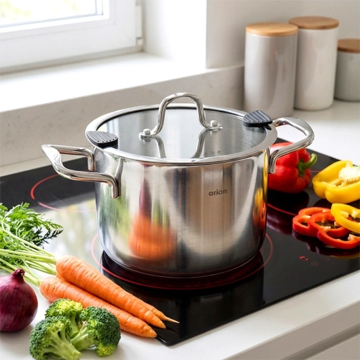 Uniwersalne zastosowanie na wszystkich typach kuchenek i w piekarniku