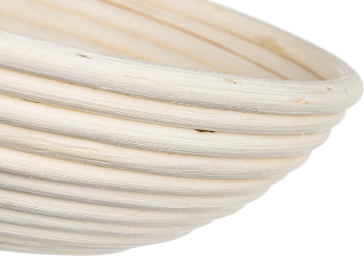 Naturalny rattan o przewiewnej strukturze