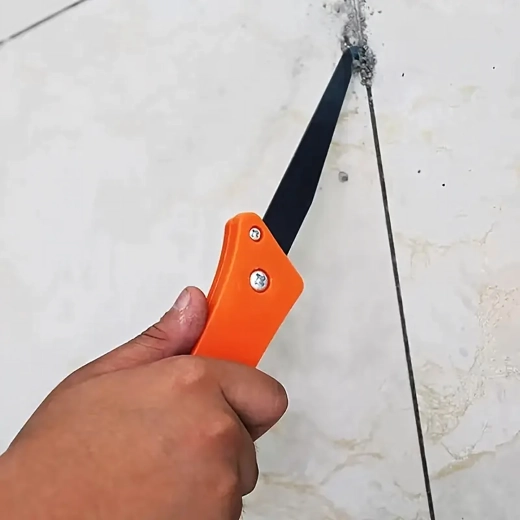 Z wąskim hakowym ostrzem do trudno dostępnych fug