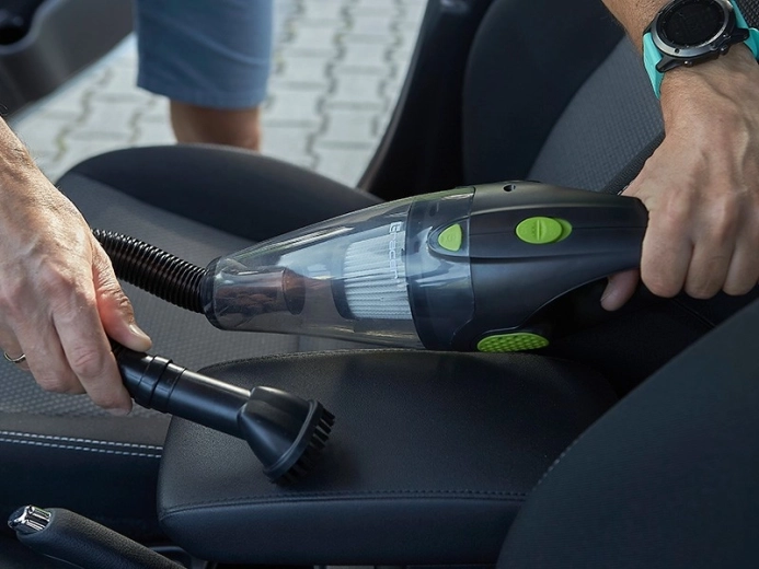 Nasadki i elastyczny wąż do każdego zakamarka