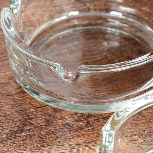 Cztery praktyczne podpórki na papierosa