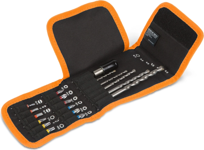 Etui i adapter w zestawie
