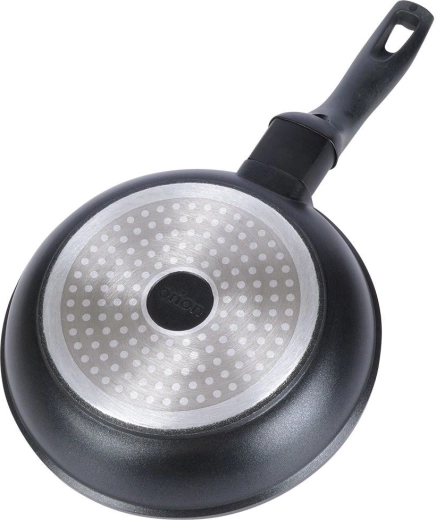 Kompatybilna ze wszystkimi typami kuchenek, w tym indukcją