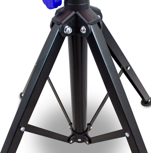 Stabilny trójnóg i stalowa konstrukcja