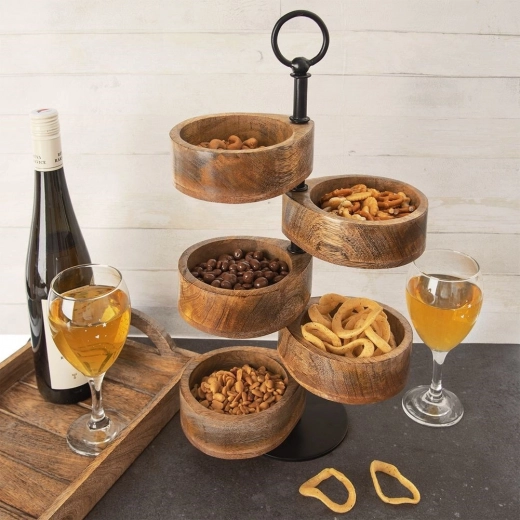 Pięć obrotowych miseczek dla efektywnego serwowania