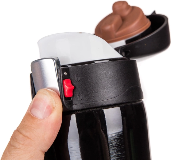 Jednoręczne otwieranie w podróży