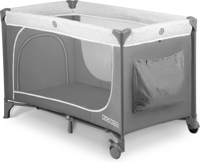 Boczne wejście na zamek i oddychająca siatka