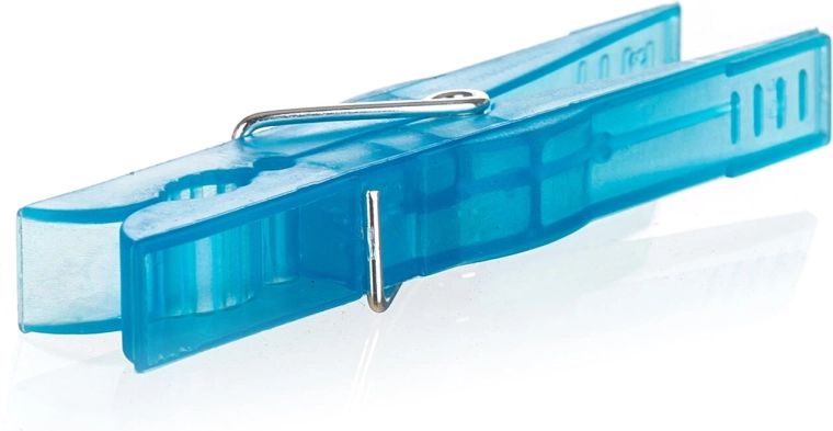 Mocny chwyt dzięki metalowej sprężynie