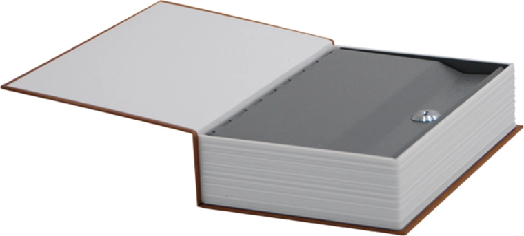 Metalowa skrytka z zamkiem na klucz