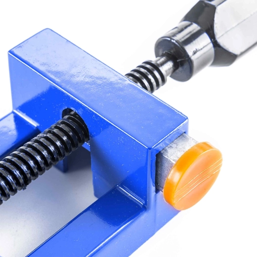 Mechanizm śrubowy z ochronną końcówką