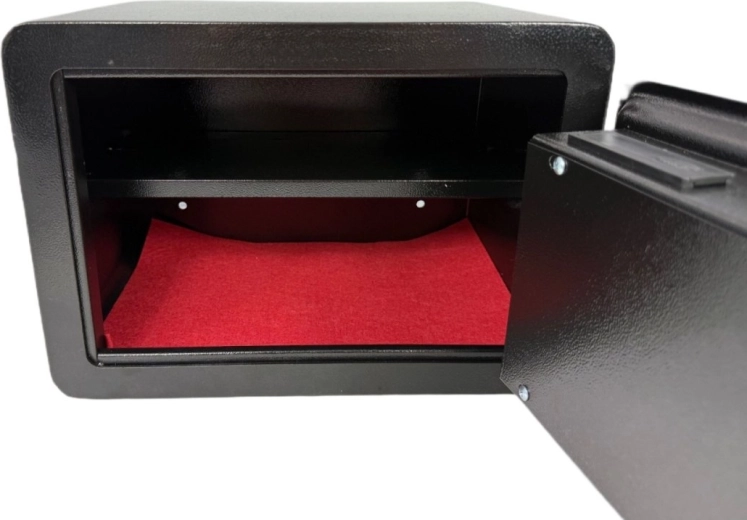 Przemyślana przestrzeń wewnętrzna z półką