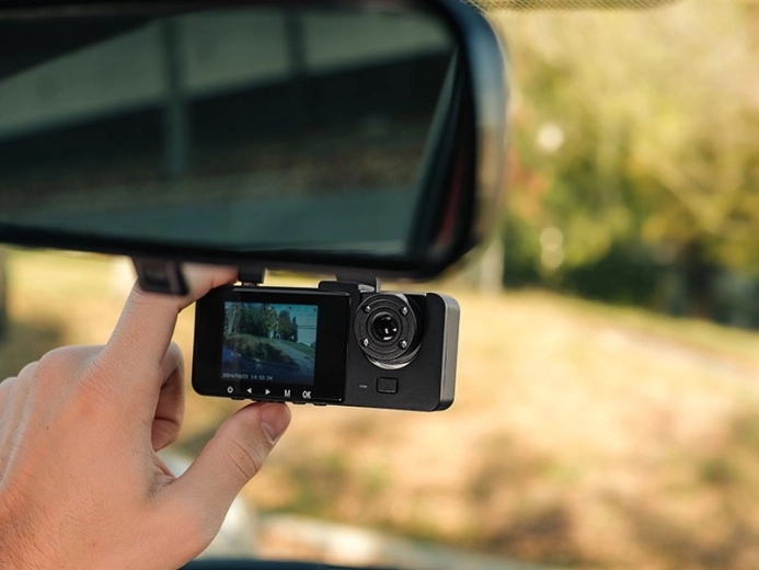 3" wyświetlacz IPS dla łatwej obsługi