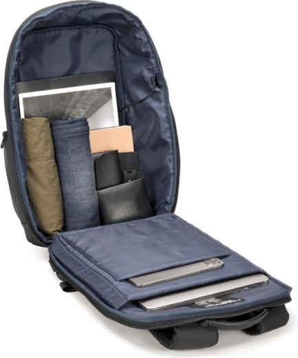 Bezpieczne przechowywanie laptopa 15,6″ i sprytna organizacja