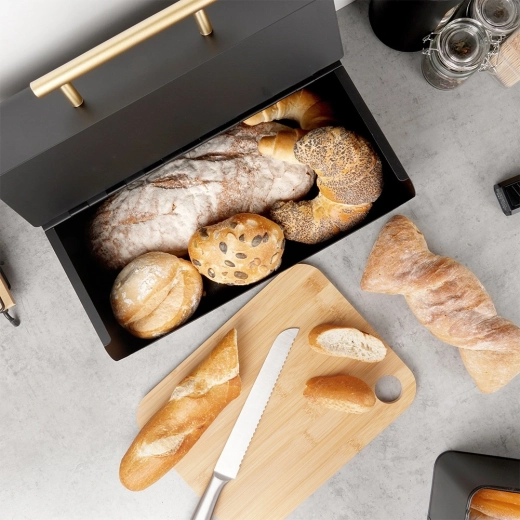 Wygodne otwieranie i stabilna podstawa