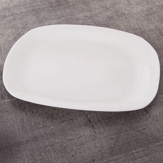 Uniwersalny do przystawek, deserów i dań głównych