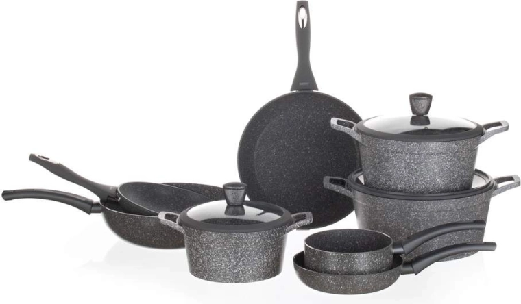 Wygodne uchwyty soft‑touch i szklana pokrywka