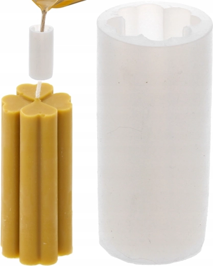 Łatwe wyjmowanie dzięki elastycznemu silikonowi