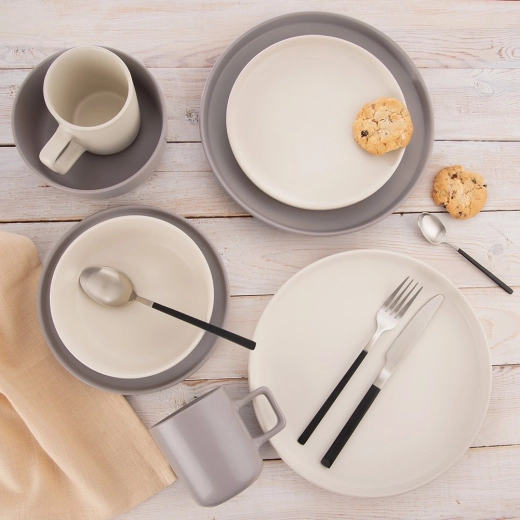 Część dopasowanego zestawu stołowego