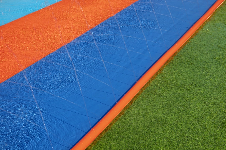 Stały film wodny dla szybkiego ślizgu