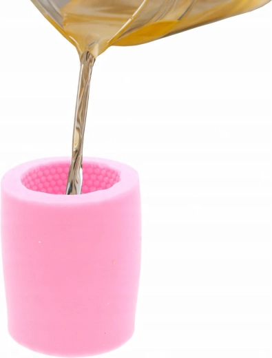 Odpowiednia do wosku i parafiny