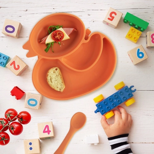 Trzy oddzielne przegródki dla urozmaiconej diety