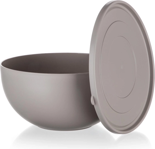 Praktyczna pojemność 4 l i średnica 24,7 cm