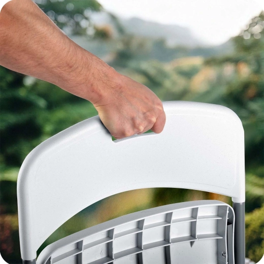 Zintegrowany uchwyt dla łatwego przenoszenia