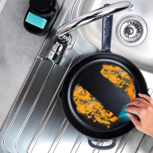 Emaliowana powierzchnia dla łatwego gotowania i czyszczenia