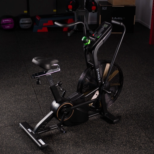 Trening całego ciała z ruchomymi ramionami