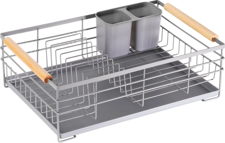 Przemyślane rozmieszczenie na talerze, szklanki i sztućce