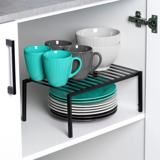 Tworzy dwa poziomy przestrzeni do przechowywania