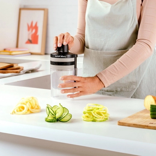 Wytrzymałe stalowe ostrza, łatwa pielęgnacja