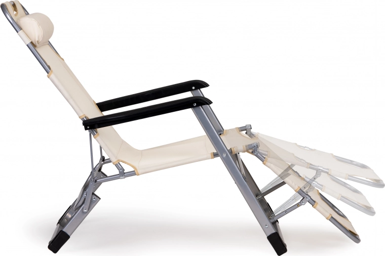 Komfortowy zagłówek i 3 stopnie podnóżka