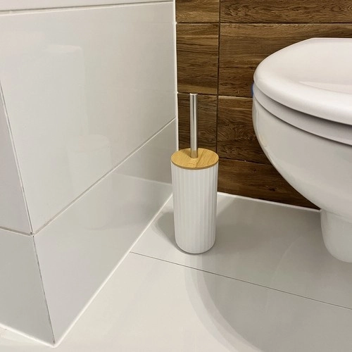 Szczotka WC z osłoną i wytrzymałą rączką