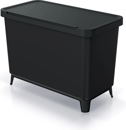 Wytrzymałe tworzywo z recyklingu i łatwa pielęgnacja