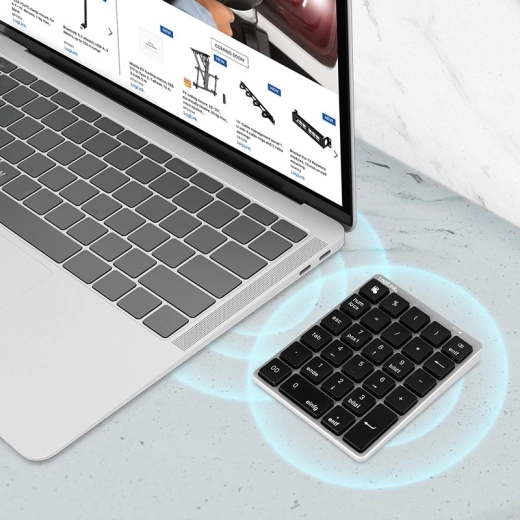 Ciche klawisze nożycowe dla wygodnego pisania