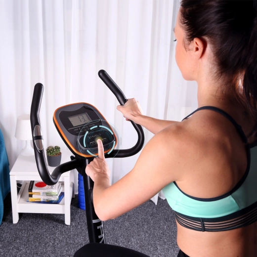 Czytelny komputer LCD i pomiar tętna