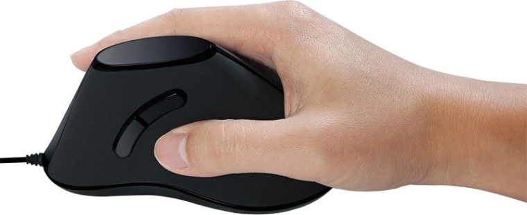 Pionowa ergonomia dla wygodniejszego chwytu