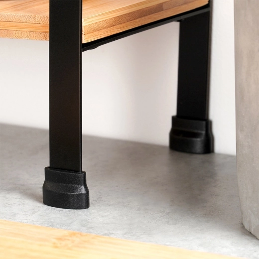 Stabilna metalowa konstrukcja z ochroną powierzchni