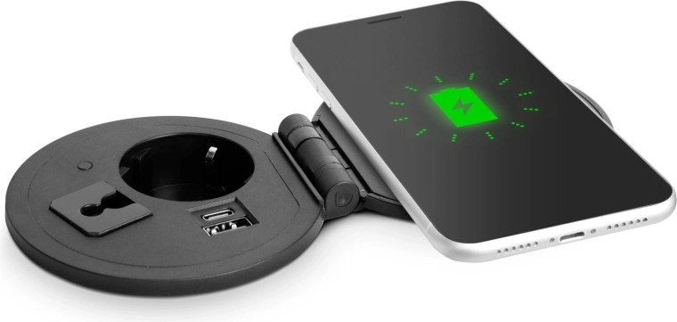 Wbudowane wysuwane gniazdko z USB, USB-C i ładowaniem bezprzewodowym