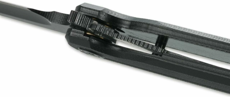 Bezpieczne blokowanie ostrza blokadą Liner Lock