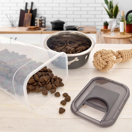 Idealny także na karmę dla pupili