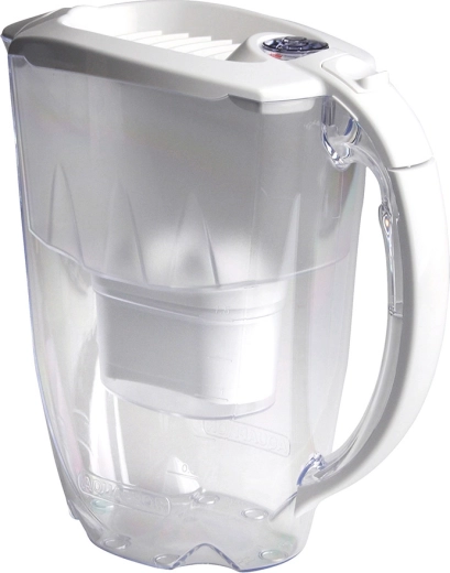 Duża pojemność 2,8 l i łatwe nalewanie