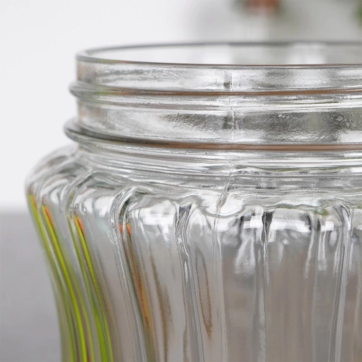 Wytrzymałe żłobione szkło dla lepszego chwytu