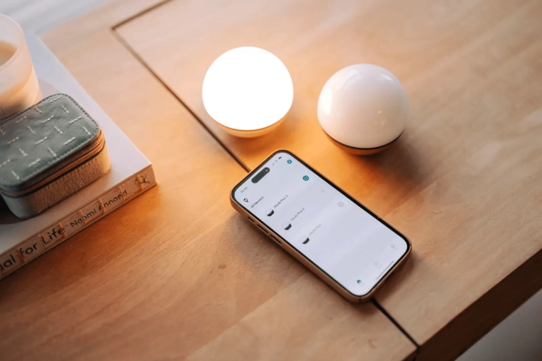 Sterowanie przez aplikację i bogate sceny świetlne