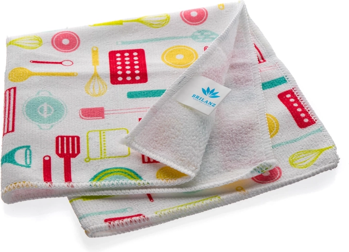 Praktyczny format 40 × 40 cm i stylowy dekor