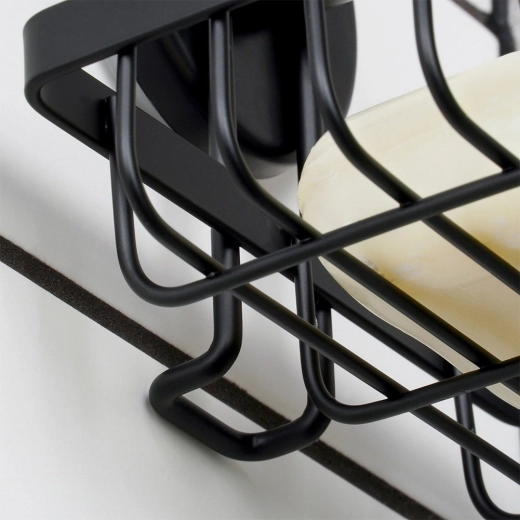 Wytrzymała metalowa konstrukcja w matowej czerni