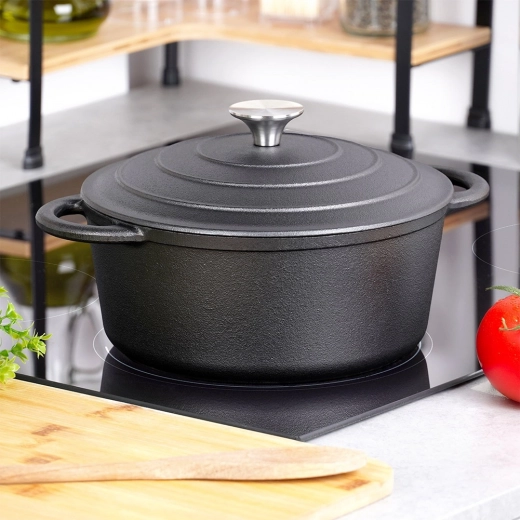 Wszechstronne użycie na wszystkich typach kuchenek i w piekarniku