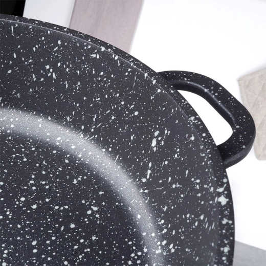 Nieprzywierająca granitowa powierzchnia dla zdrowego gotowania